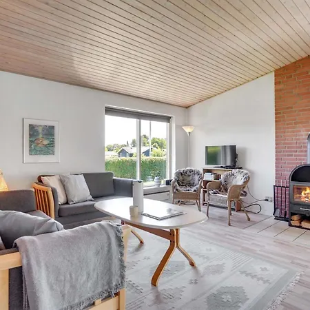 Ilppo - 200m From The Sea By Interhome * Hesselager