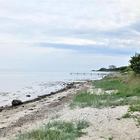 Ilppo - 200m From The Sea By Interhome Hesselager