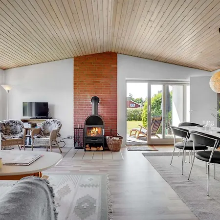 Ilppo - 200m From The Sea By Interhome Vakantiehuis Hesselager